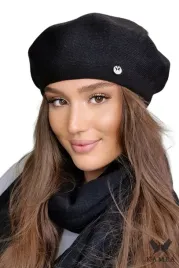 beret-damski-klasyczny-gladki-jednolity-ze-srebrnym-logo-czarny-afrah