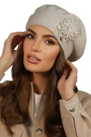 beret-damski-bezowy-elegancki-welniany-ozdobny-kwiat-koraliki-polski-peonia