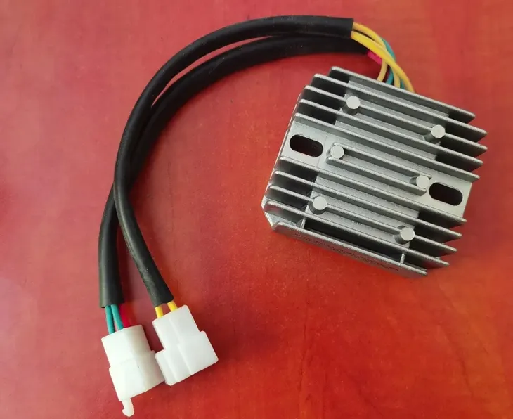 regulator-napiecia-alternatora-14549-waga-z-opakowaniem-0-42-kg
