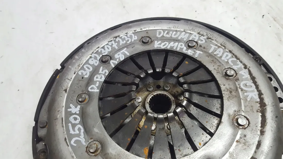 docisk-sprzegla-3082-307-232-stan-nowy