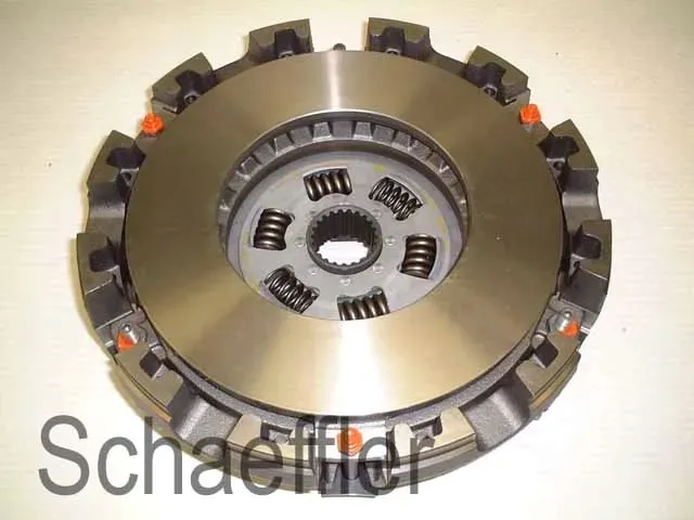 docisk-sprzegla-230-0033-10-stan-nowy