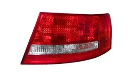 lampa-zespolonych-swiatel-tylnych-141007002