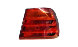 lampa-zespolonych-swiatel-tylnych-106180220