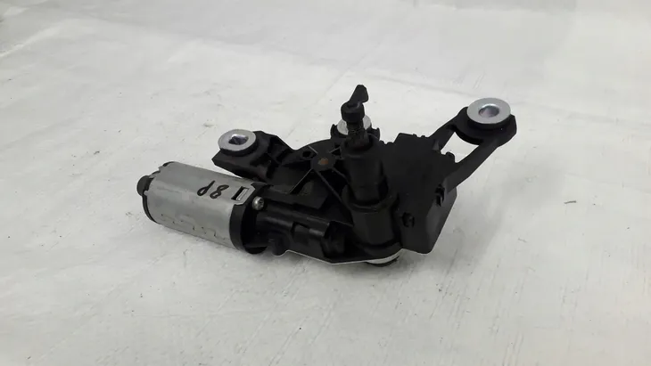 silnik-wycieraczek-579603-wersja-europejska