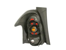 lampa-zespolonych-swiatel-tylnych-141104002