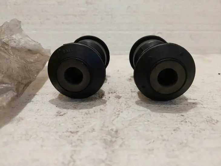 tuleja-mocowania-resora-02876-stan-nowy-producent-czesci-febi-bilstein