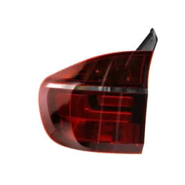 lampa-zespolonych-swiatel-tylnych-710815040015