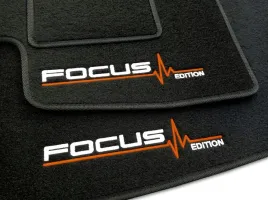dywaniki-welurowe-ford-focus-mk3-2010-2018-4x-focus-edition
