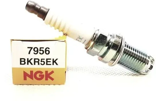 swieca-zaplonowa-7956-stan-nowy-srednica-gwintu-14-mm