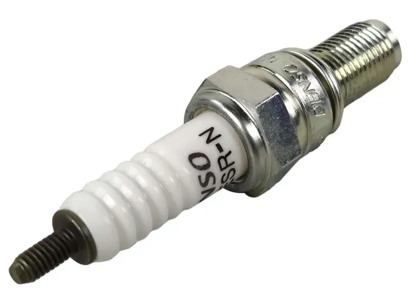 olej-silnikowy-105960-waga-z-opakowaniem-1-kg