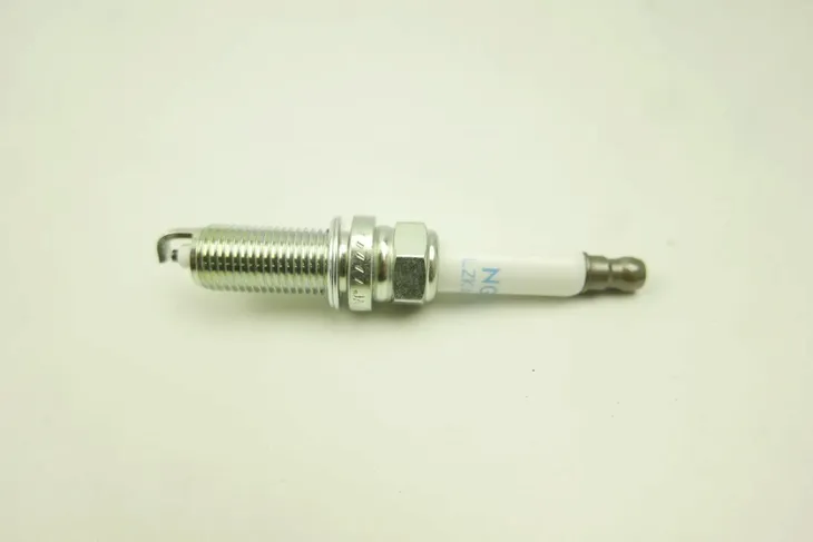 swieca-zaplonowa-96142-rozmiar-klucza-14-mm