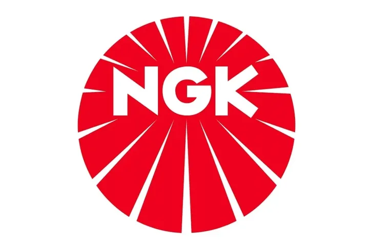 swieca-zaplonowa-6458-producent-czesci-ngk