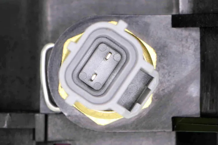 korpus-termostatu-v25-99-1757-waga-z-opakowaniem-0-263-kg