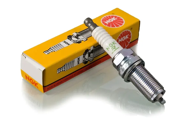 swieca-zaplonowa-8765-srednica-gwintu-18-mm