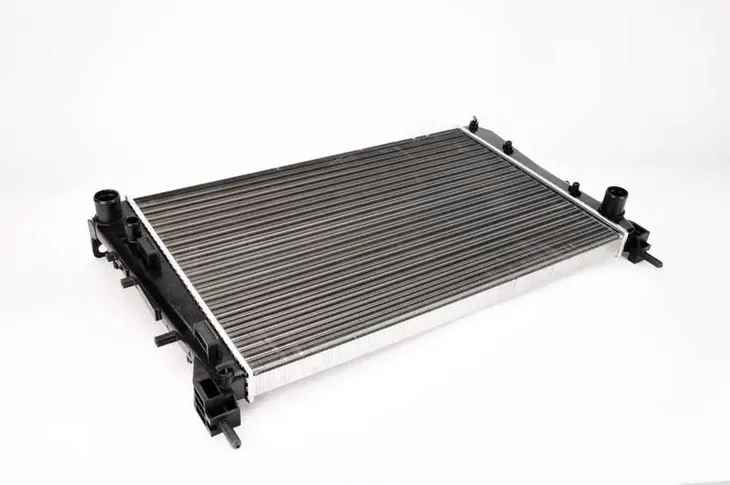 chlodnica-silnika-d7f032tt-stan-nowy-producent-czesci-thermotec
