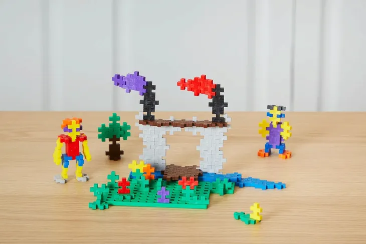 2-x-klocki-konstrukcyjne-plus-plus-basic-zestaw-klockow-600-elementow