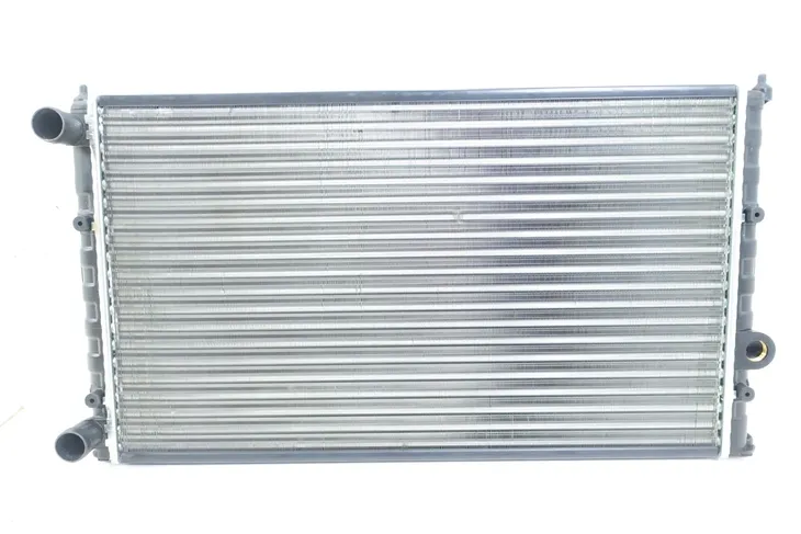 chlodnica-silnika-50232-stan-nowy-producent-czesci-nrf