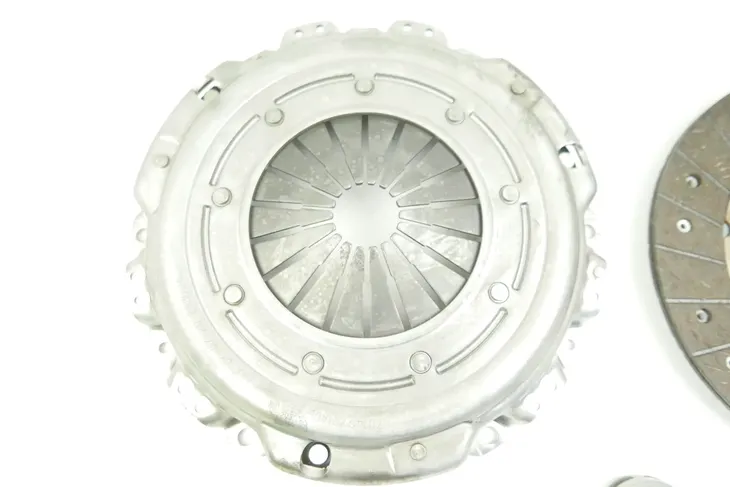 zestaw-sprzegla-828392-waga-z-opakowaniem-9-kg