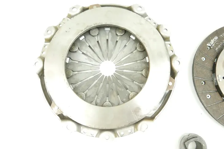 zestaw-sprzegla-828392-stan-nowy-producent-czesci-valeo