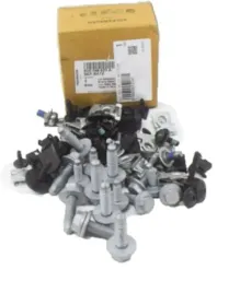 komplet-zestaw-montazowy-zderzaka-przod-przedniego-audi-a3-8v-8v0098623