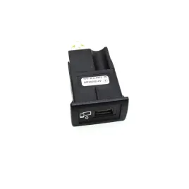 panel-zlacze-port-gniazdo-usb-mercedes-w213-c238-c257-x290-a2138203200-oe