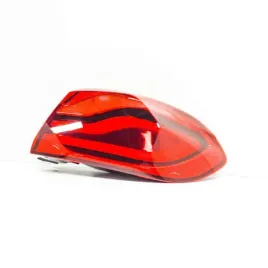 lampa-prawy-tyl-w-blotniku-bmw-4-f32