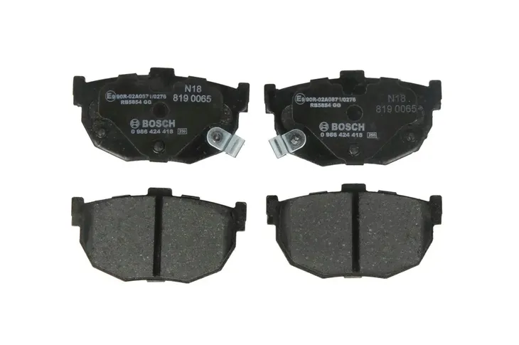 klocek-hamulcowy-kpl-0-986-424-418-waga-z-opakowaniem-2-kg
