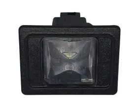 lampka-tablicy-rejestracyjnej-mercedes-a0009062903-a0999061504-a1729061100