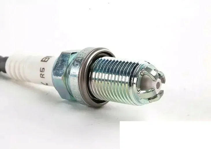 swieca-zaplonowa-high-power-bmw-6-e64-e63
