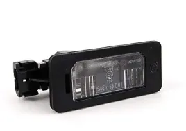 oswietlenie-lampka-tablicy-rejestracyjnej-bmw-x6