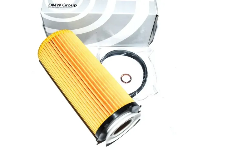 oryginalny-filtr-oleju-bmw-e70-e71-e90-e91-e92-e93-jakosc-czesci-zgodnie-z-gvo-o-oryginal-z-logo-producenta-samochodu-oe