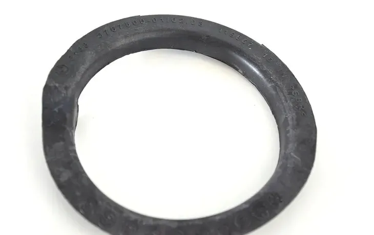 podkladka-sprezyny-przod-bmw-3-e90-e91-e92-e93-jakosc-czesci-zgodnie-z-gvo-o-oryginal-z-logo-producenta-samochodu-oe
