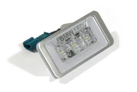 lampa-oswietlenie-bagaznika-led-bmw-x1-e84