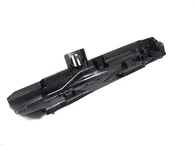 prawe-mocowanie-chlodnicy-bmw-e81-e82-e87-e88-e90