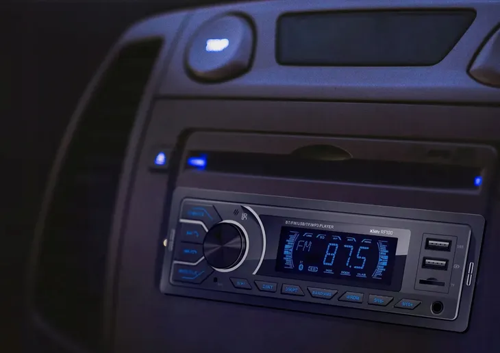 2-x-radio-samochodowe-xblitz-rf100-bluetooth-mp3-microsd-2xusb-marka-xblitz