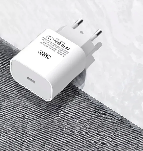 2-x-szybka-ladowarka-usb-c-typ-c-pd-iphone-11-12-pro-stan-nowy-kolor-bialy