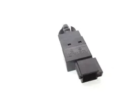 czujnik-wlacznik-swiatla-stop-mercedes-w163-w168-w414-w638-w901-w902-w909