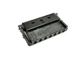 wtyczka-tylnej-lampy-mercedes-w204-w211-w219-w221