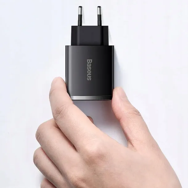 2-x-ladowarka-baseus-compact-2x-usb-usb-c-pd-qc-30w-3a-marka-baseus