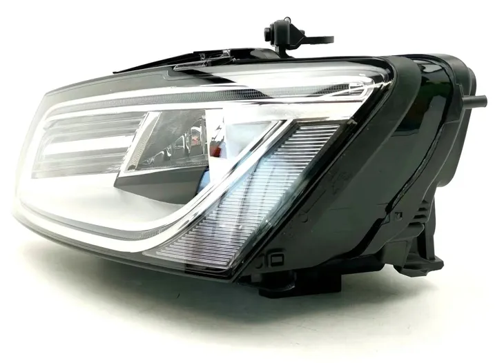 reflektor-swiatel-przednich-044873-stan-nowy-strona-zabudowy-lewa