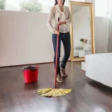 mop-vileda-supermocio-soft-z-kijem-drazkiem-stan-nowy