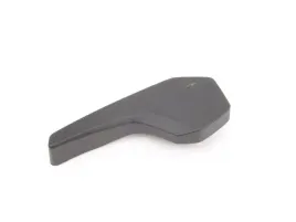 uchwyt-ciegno-raczka-maski-vw-arteon-touareg-8w0823661d