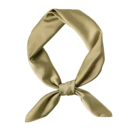 elegancka-apaszka-satynowa-na-szyje-wlosy-lekka-kwadratowa-zlota-zielen