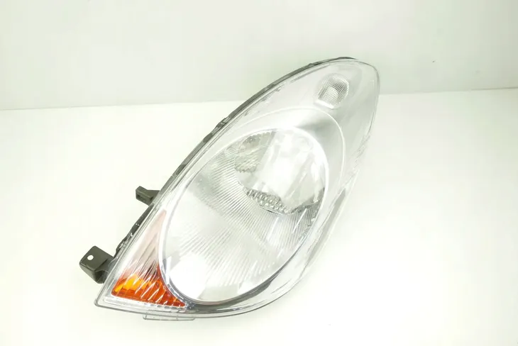 reflektor-swiatel-przednich-043321-rodzaj-swiatel-mijania-tradycyjne-halogenowe