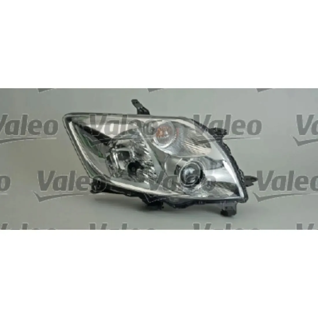 reflektor-swiatel-przednich-043460