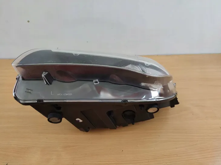 reflektor-swiatel-przednich-044291-producent-czesci-valeo