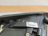 reflektor-swiatel-przednich-044291-regulacja-wysokosci-elektryczna