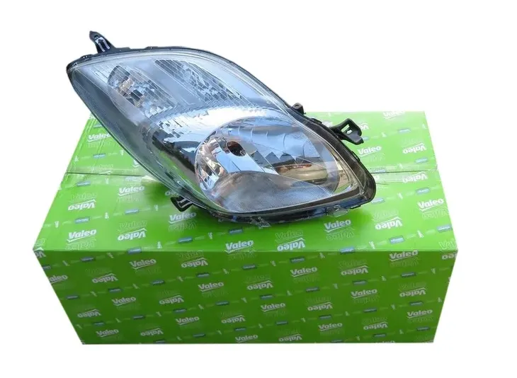 reflektor-swiatel-przednich-043933-numer-katalogowy-oryginalu-daihatsu-811300d330-daihatsu-81130-0d330-toyota-811300d330-toyota-81130-0d330-toyota-811300d33000