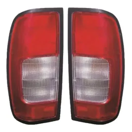 lampy-tylne-nissan-pick-up-98-05-lewa-prawa