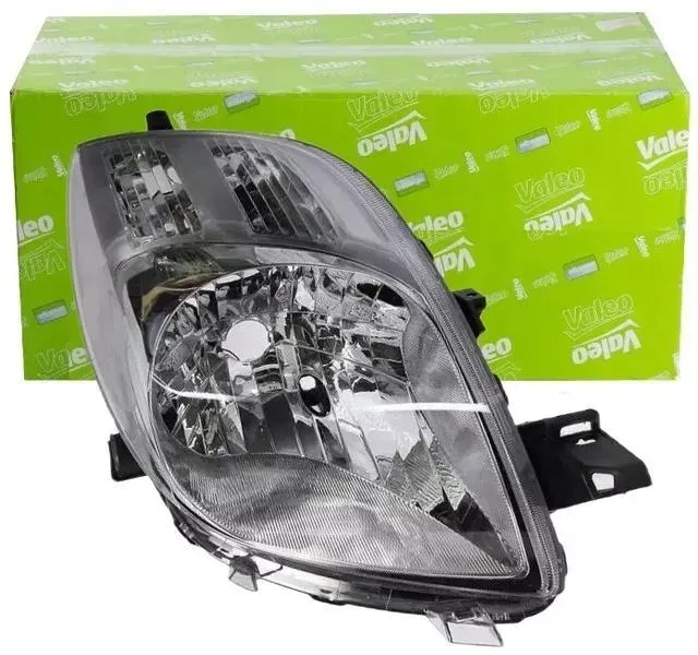 reflektor-swiatel-przednich-043048-wersja-europejska